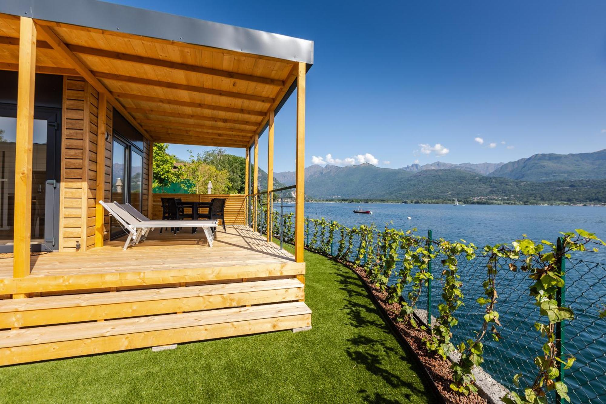 Lago Maggiore Bay 바메노 외부 사진