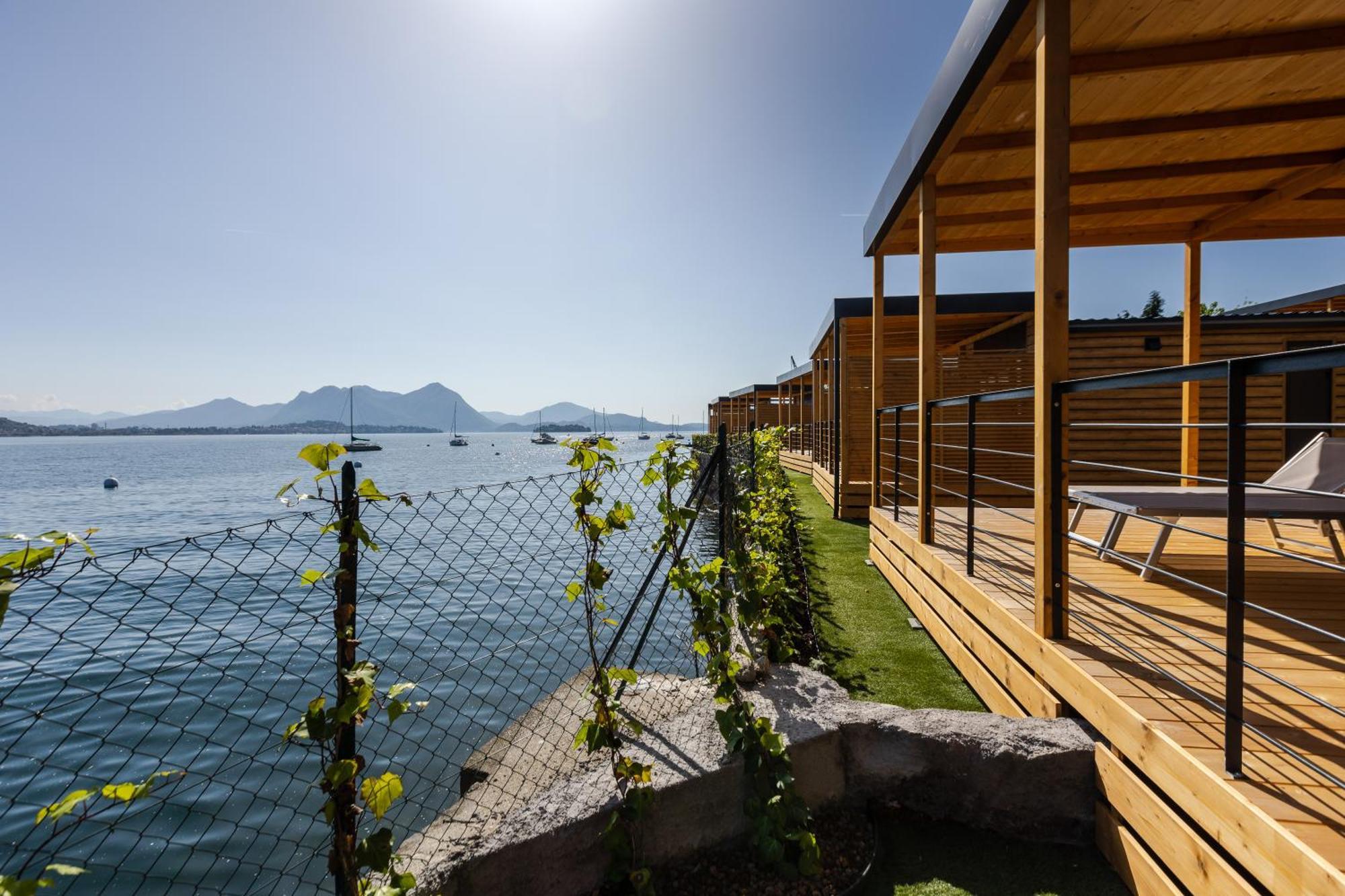 Lago Maggiore Bay 바메노 외부 사진