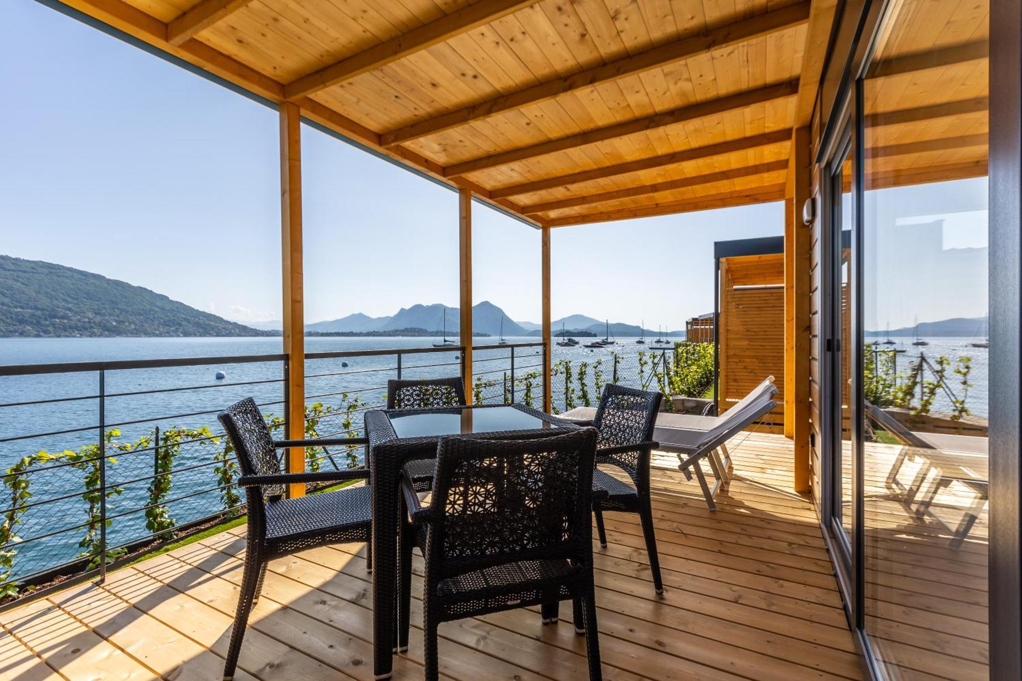 Lago Maggiore Bay 바메노 외부 사진
