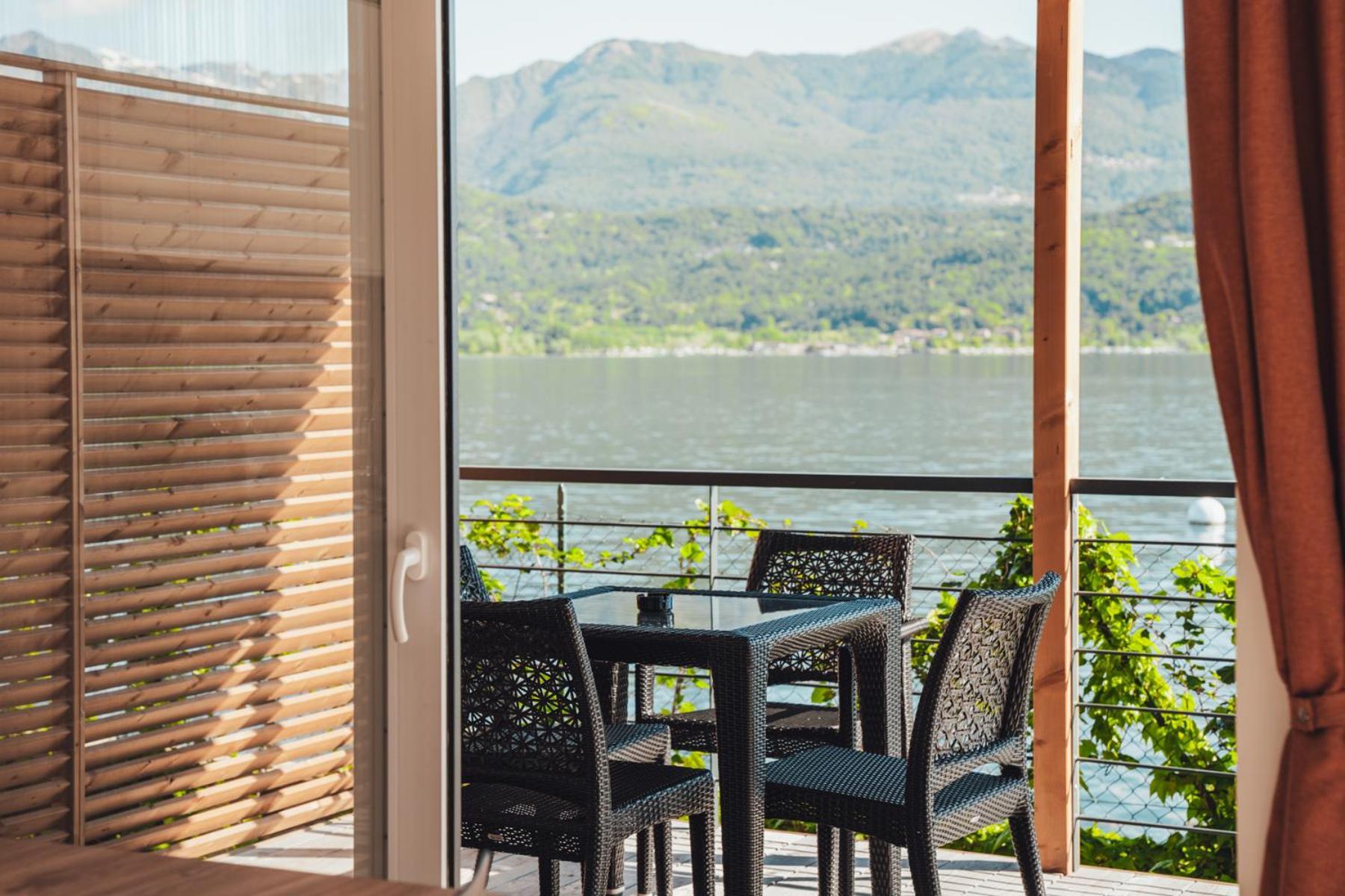 Lago Maggiore Bay 바메노 외부 사진